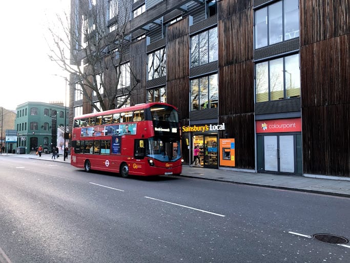 TfL to trial extended bus lane in Tower Bridge Road