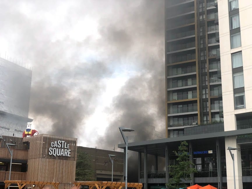 Elephant & Castle: fire in arches shuts roads and railway