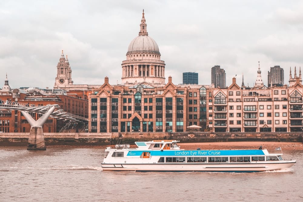 New Year’s Eve: terror threat prompts Thames pleasure boat alert