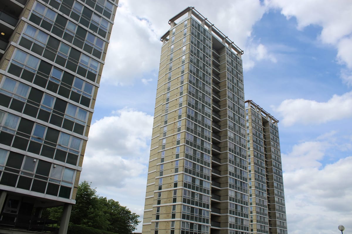 Sprinklers put out chip pan fire in Avondale Square towerblock