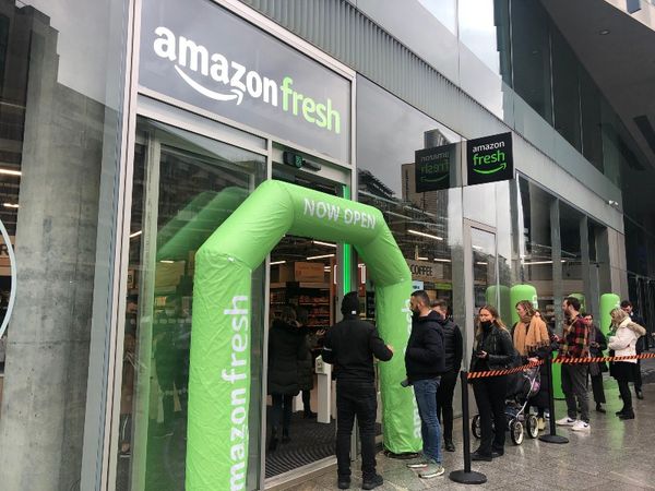 Amazon Fresh just-walk-out food store opens in Southwark Street