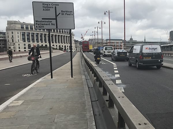Anti-terrorism barriers on Thames bridges will cost £35 million