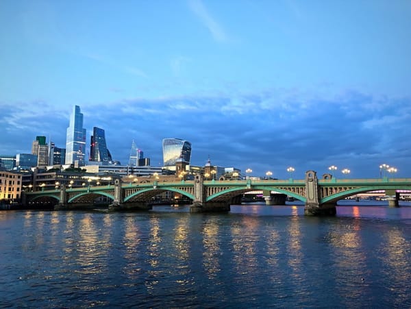 Southwark Bridge gets special light show for 100th birthday